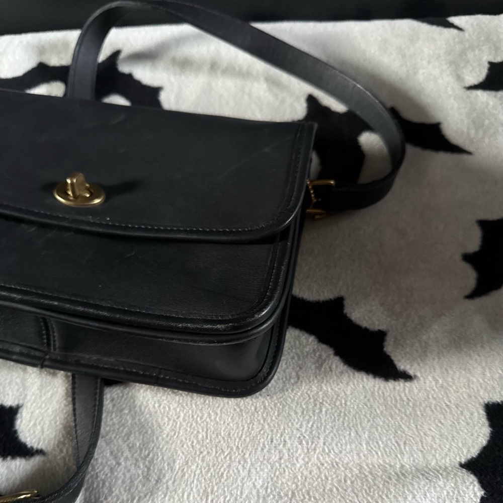 Vintage Coach Shoulder Bag - Picture 6 of 11